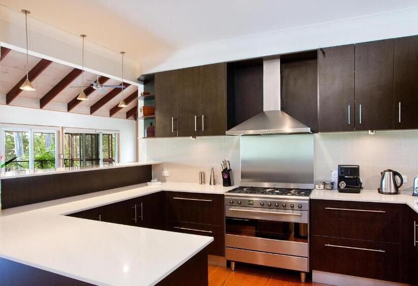 Хижина, Lake Weyba Cottages Noosa