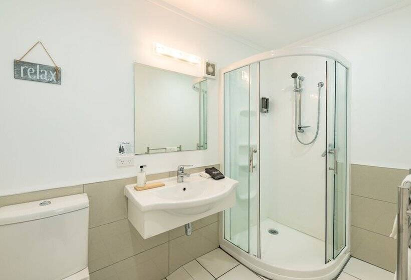 스탠다드 스튜디오 킹침대, The Captains Motel