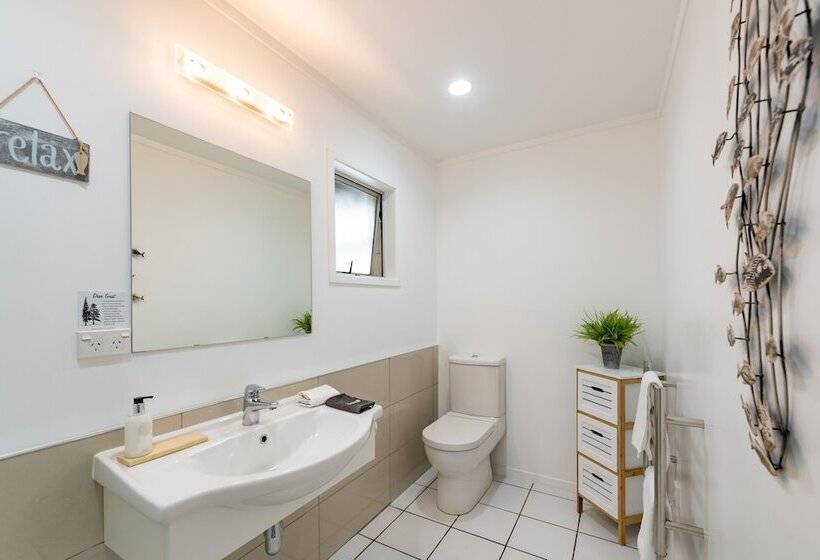 스탠다드 스튜디오 킹침대, The Captains Motel