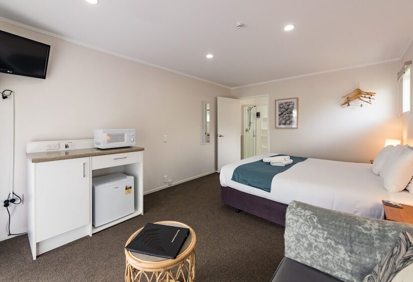 스탠다드 스튜디오 킹침대, The Captains Motel