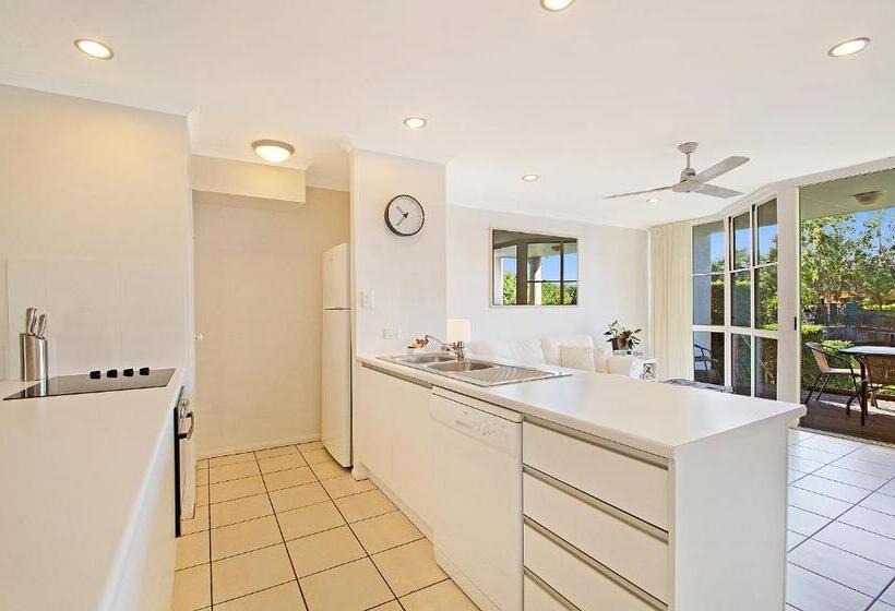 Вилла 2 Спальни, Portside Noosa Waters