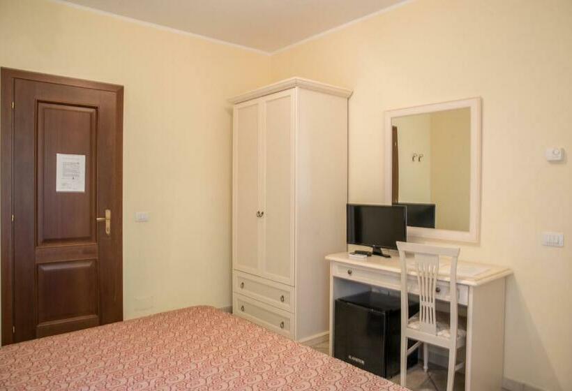 חדר סטנדרט, L Infinito