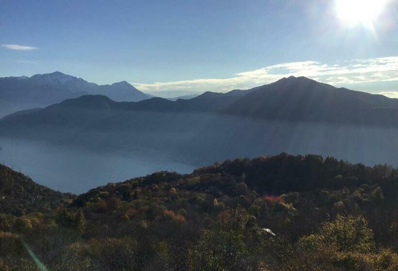 חדר סטנדרט נוף לאגם, Larium Bed & Breakfast   Pigra