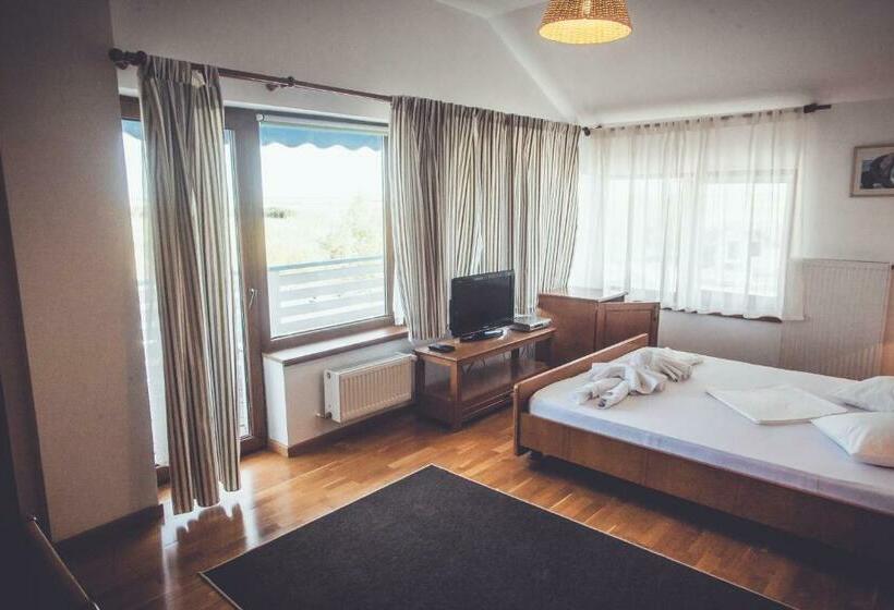 Номер Стандарт с Балконом, Casa Pescarilor