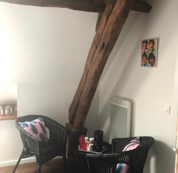 غرفة عائلية, Ancien Relais De Poste The Old Post Office