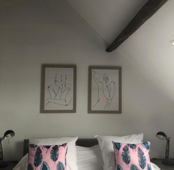 غرفة عائلية, Ancien Relais De Poste The Old Post Office