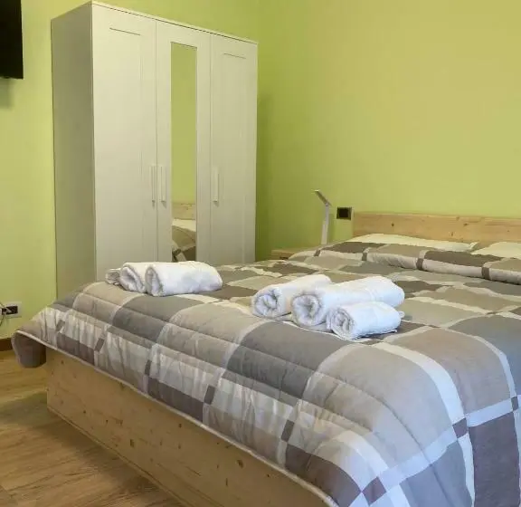 Pokój Czteroosobowy Standard, Lavini