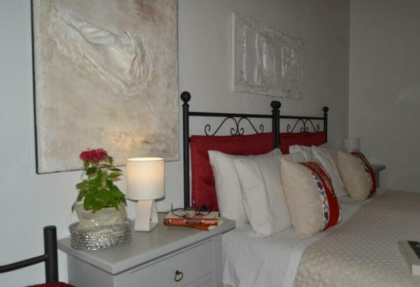 Номер Economy, Sa Corte Nova