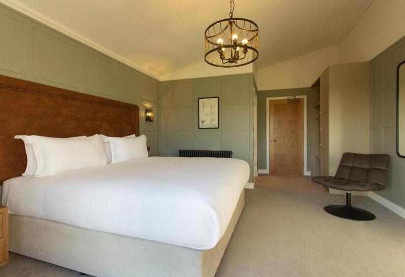 Номер Стандарт, Dundonald Links