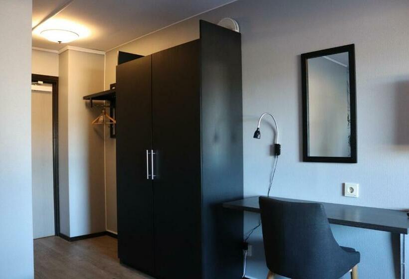 家庭间, L Tjamstan Malå