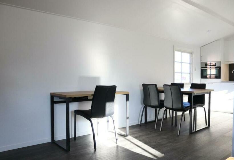 经典四人房间, L Tjamstan Malå