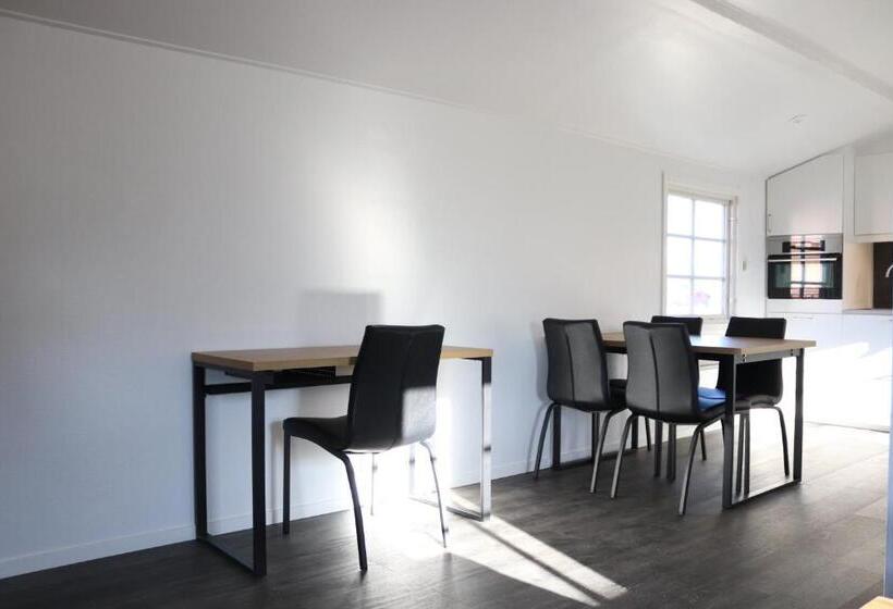 高品质的四人房间, L Tjamstan Malå