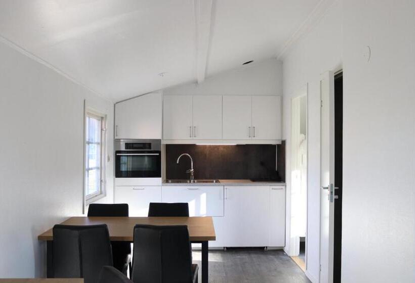 高品质的四人房间, L Tjamstan Malå