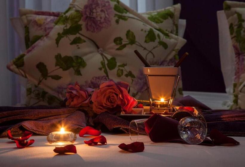 Номер Стандарт, Motel Emoções