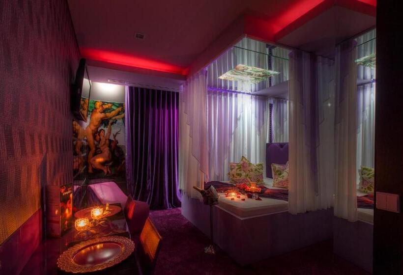 اتاق استاندارد, Motel Emoções