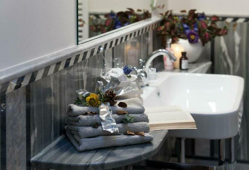 غرفة قياسية, Abbazia Di Santa Maria Di Pero   Ninni Riva