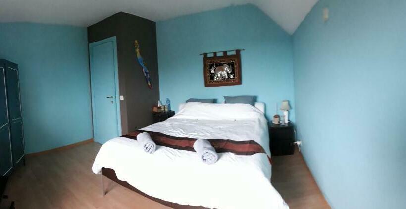 带共用浴室的标准房间, Bed Vue Sur Vallée De La Meuse Namur