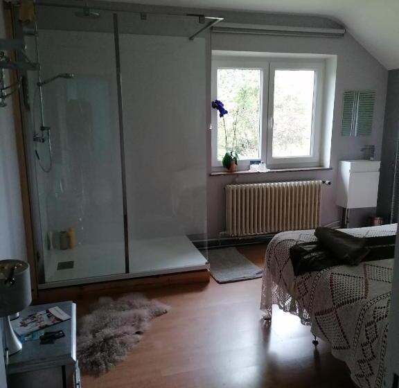 标准房带园景, Bed Vue Sur Vallée De La Meuse Namur