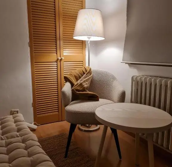 Villa 1 Makuuhuone, Bed Vue Sur Vallée De La Meuse Namur