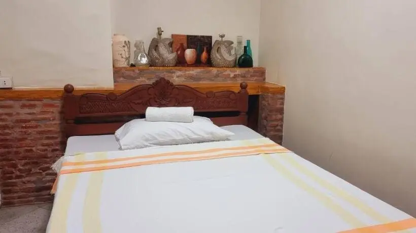 Economy-huone, Casa Familya