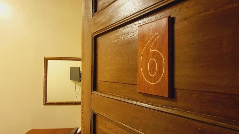 اتاق اکونومی, Casa Familya