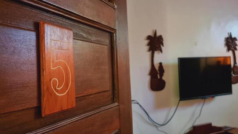 اتاق استاندارد سه نفره, Casa Familya