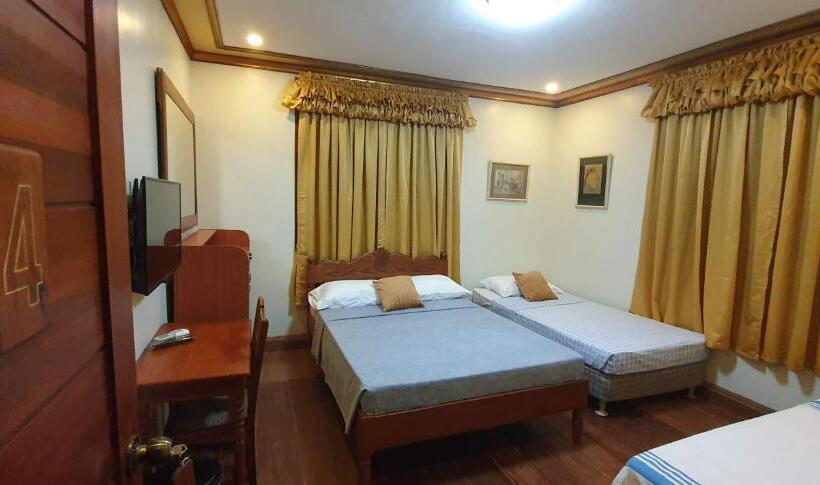 اتاق چهار تخته با دستشویی مشترک, Casa Familya