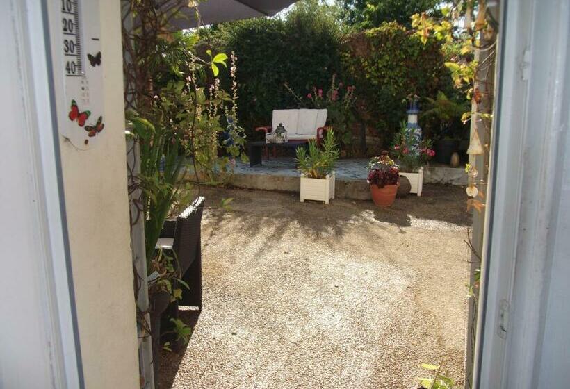 Номер Стандарт, Les Mésanges