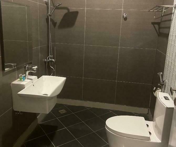 شقة غرفة واحدة, الليلك سويتس