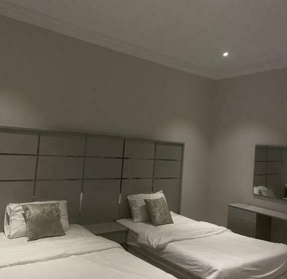 شقة غرفة واحدة, الليلك سويتس