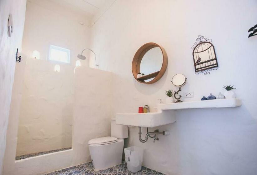 חדר סטנדרט עם מיטת קינג, Frida Friday