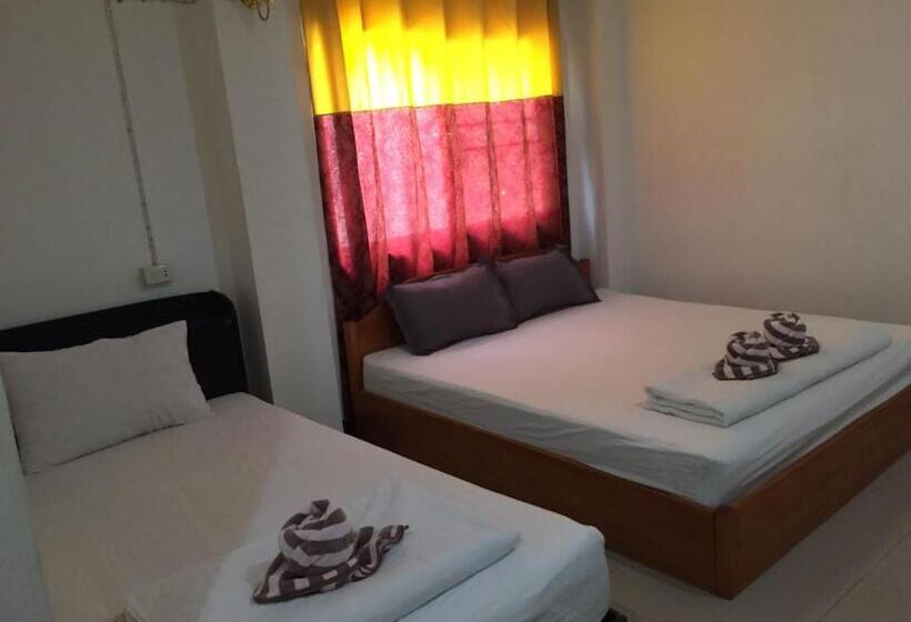 חדר משפחתי, Hom Pho Guesthouse