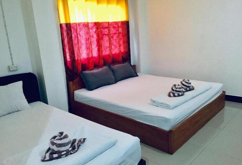 חדר משפחתי, Hom Pho Guesthouse