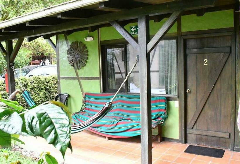 스탠다드 트리플 룸, Tambo Quinde