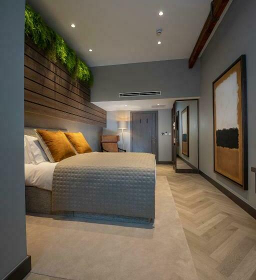 חדר סטנדרט עם מרפסת, The Heyford