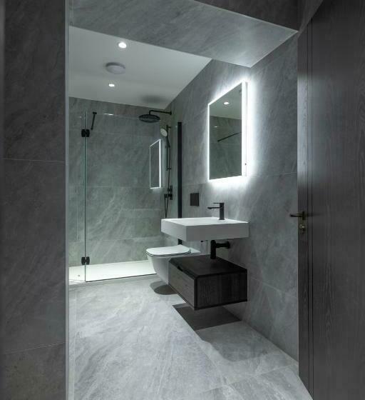 חדר סטנדרט עם מרפסת, The Heyford