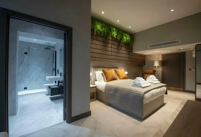 バルコニー付きスタンダードルーム, The Heyford