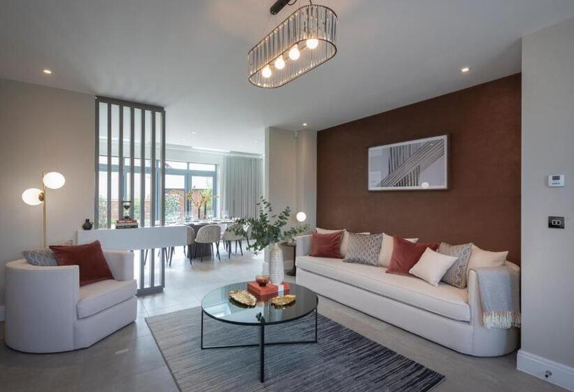 בית, חדר שינה 1, The Heyford