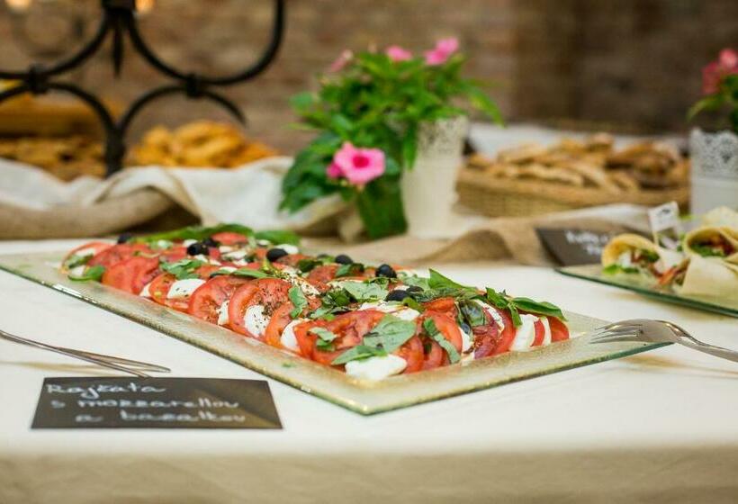 スタンダードルーム, Vinné Sklepy Skalák