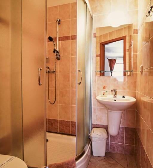 スタンダードルーム, Vinné Sklepy Skalák