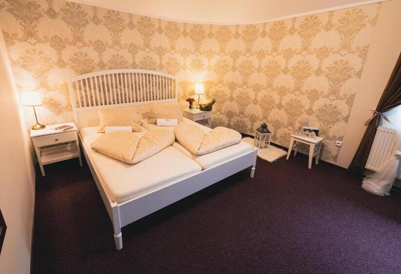 デラックスルーム, Vinné Sklepy Skalák