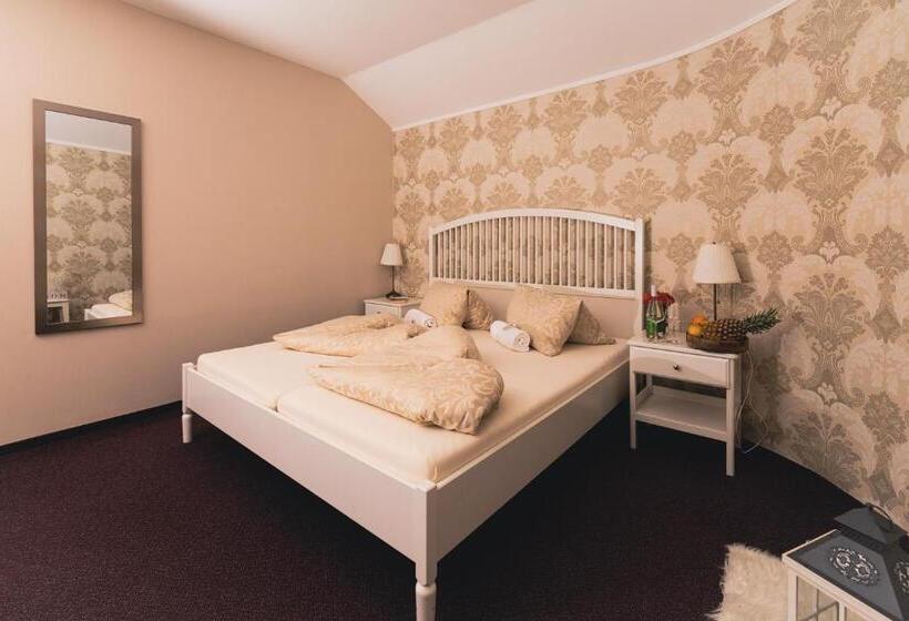 デラックスルーム, Vinné Sklepy Skalák