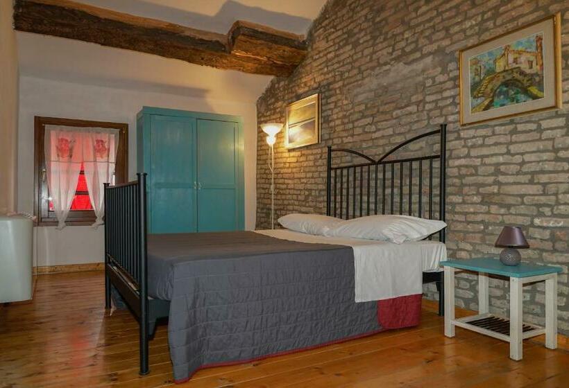 غرفة قياسية, La Locanda Degli Artisti