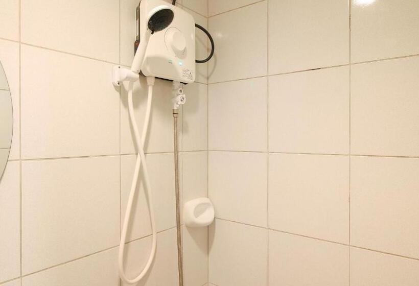 חדר משפחתי, Reddoorz @ Realmar Resort Hotel Pangasinan