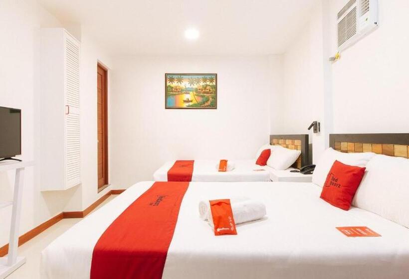 חדר משפחתי דלוקס, Reddoorz @ Realmar Resort Hotel Pangasinan