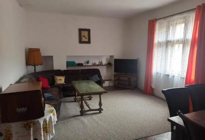 ２ベッドルームアパートメント, Apartmán Měňany