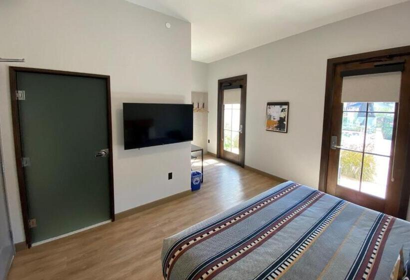غرفة قياسية سرير كينج, Moxy Santa Barbara