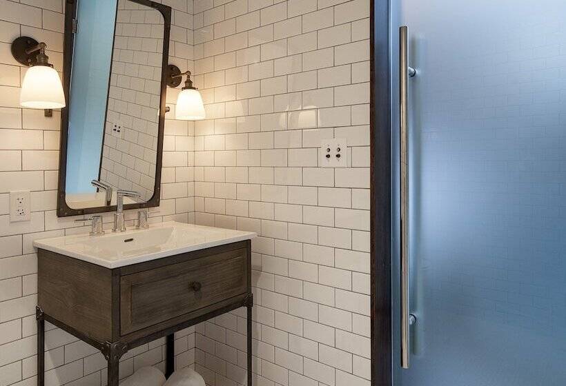 غرفة قياسية, Moxy Santa Barbara