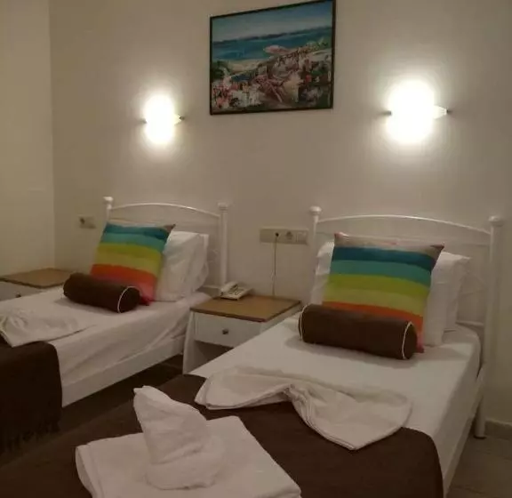 海の見える１ベッドルームアパートメント, Creta Suites