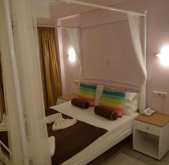 דירת חדר נוף לים, Creta Suites